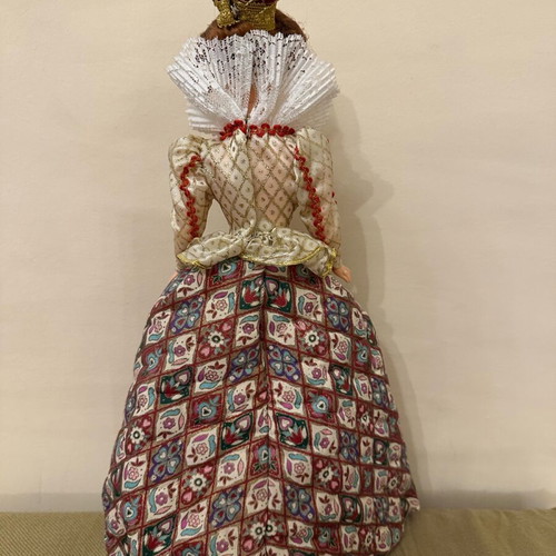 Barbie Elizabethan Queen used collectible from Mattel 1994