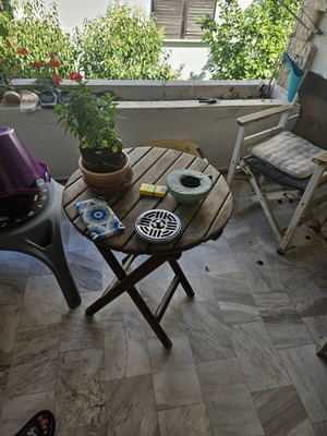 Καρέκλες σκηνοθέτη με τραπέζι μεταχειρισμένες