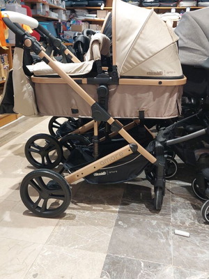 Amore Chico 3-in-1 stroller like new with car seat and bassinet