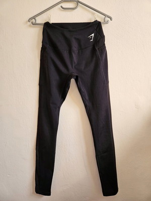 Gymshark клин като нов, размер S, черен с джобове и мрежести панели