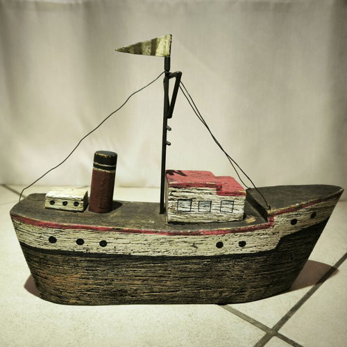 Wooden decorative ships like new, set of three
