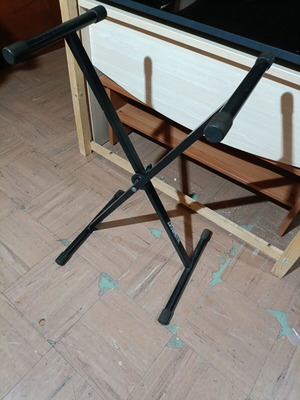 Μεταλλική βάση μουσικών οργάνων μεταχειρισμένη