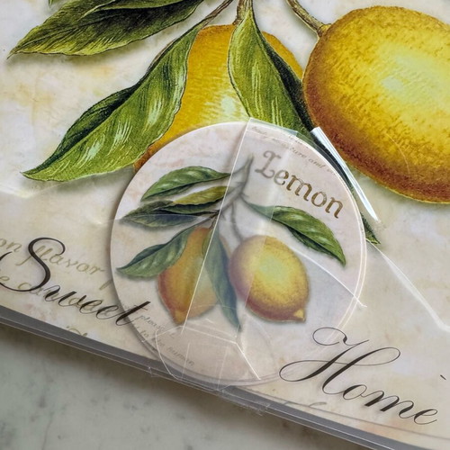 Casa Royale placemats and coasters set 8 pieces new, oval lemon design
