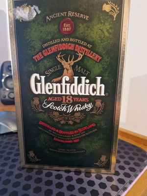 Glenfiddich Ancient Reserve 18 зелена бутилка нова