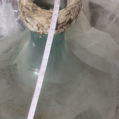 Very large demijohn