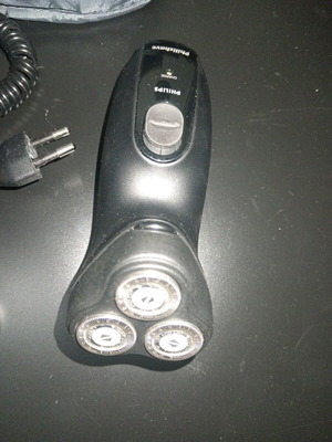 Philips Philishave shaver new, does not charge