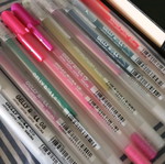 Sakura pens set like new