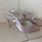 Pumps size 38 like new, beige