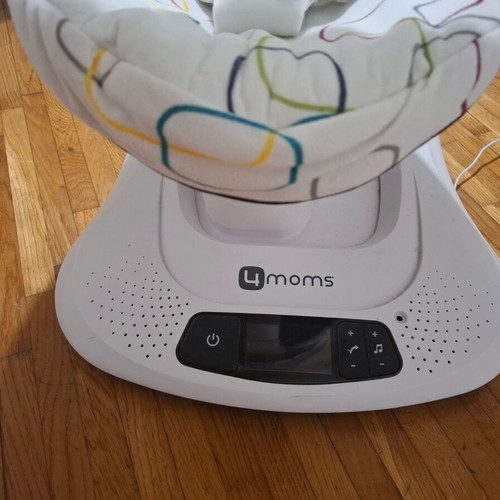 4moms MamaRoo electric rocker swing like new