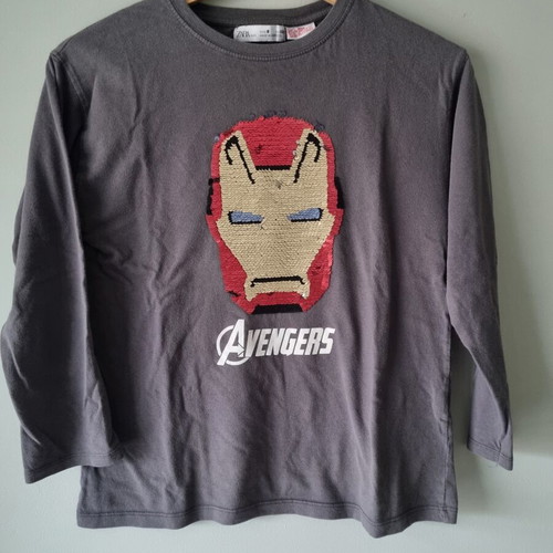 Marvel Avengers Zara shirt like new with color-changing sequins