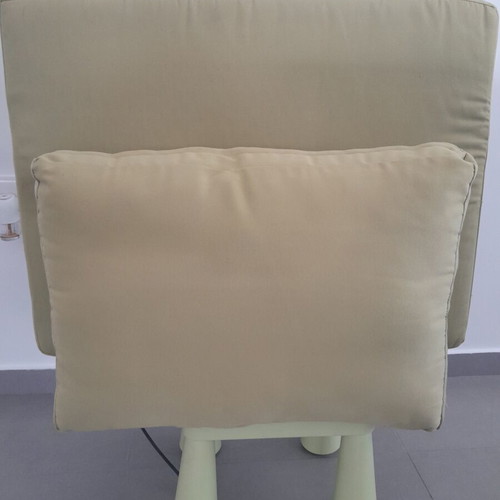 Sofa pillows like new, pack of 12, light green for outdoor use