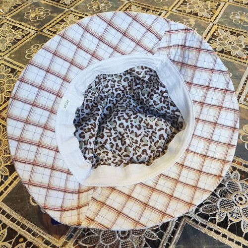 Quiksilver Bucket Hat new, white and brown checkered