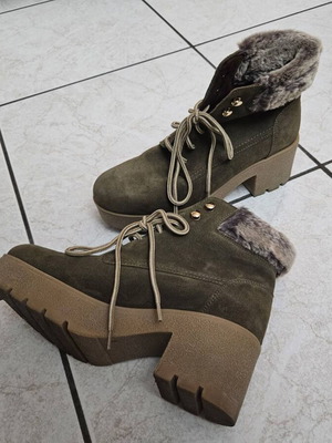 Marila boots with fur and crepe heel size 41 like new brown