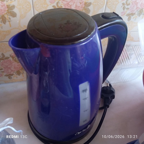 Electric kettle blue like new