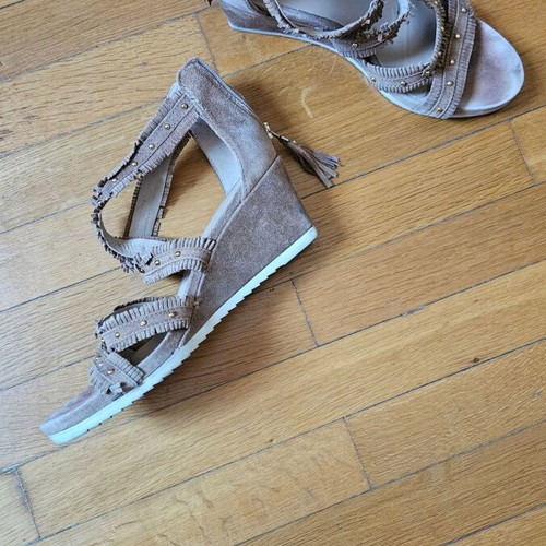 Alpe suede women's sandals size 39 like new, beige, 7 cm heel