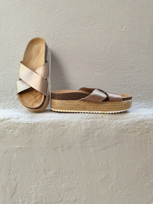 Pull and Bear platform sandals used, rose gold and champagne, size 38
