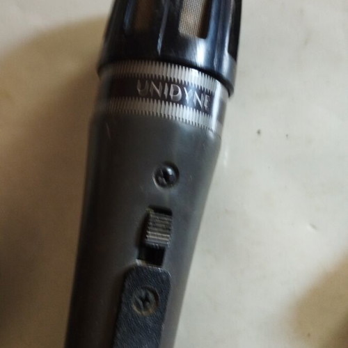 Unidyne B and Carol Dunamic Udm-525 microphones used, pack of 2
