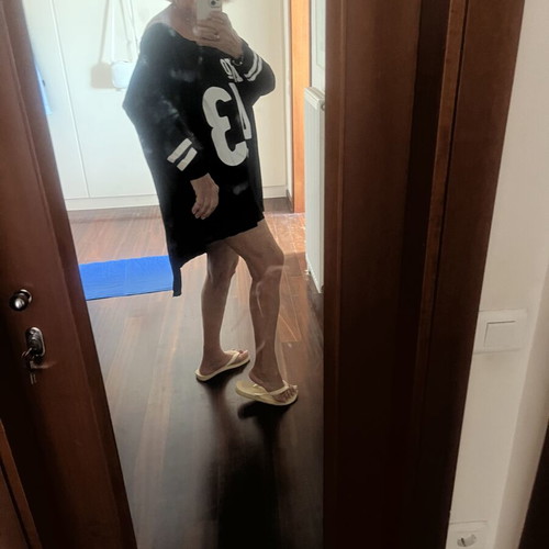 Φαρδιά μακριά μαύρη μπλούζα Giorgina Kostara