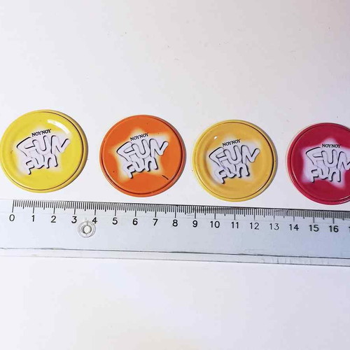 Nounou Fun Fun metal caps set of four used, planet theme