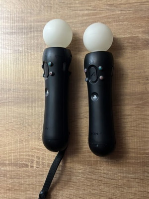 PS4 controllers, set of 2