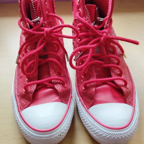 Converse leather unisex sneakers used, size 40, red