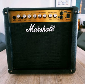 Ενισχυτής MARSHALL MG15DFX 15WATT