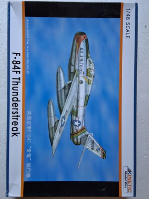 Kinetic πλαστικό μοντέλο F-84F Thunderstreak καινούργιο από Ελλάδα