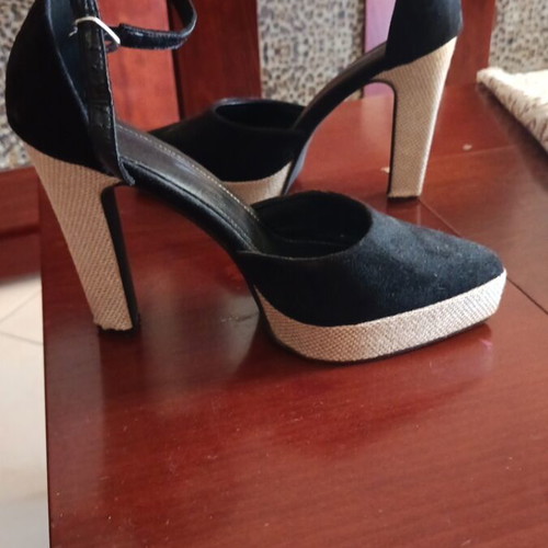 Black suede heels with woven platform, size 39, like new