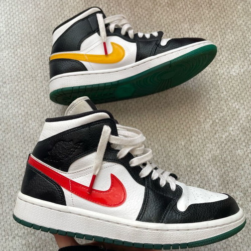Jordan 1 Mid athletic shoes used multicolor, size 39