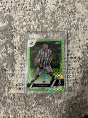 Dusan Vlahović collectible card like new edition