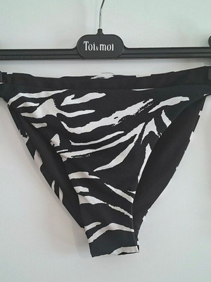 Bikini bottom zebra print, size Large
