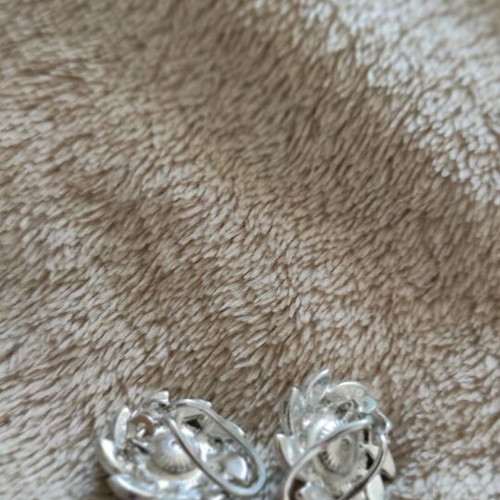 Vintage bracelet and earrings like new with faux pearls and silver clasp