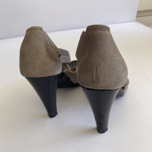 Michael Kors suede sandals used, size 38.5, gray with zipper