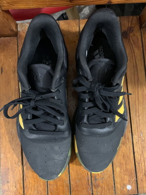 Adidas shoes like new, size 43