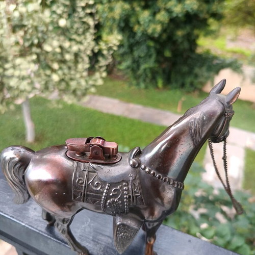 Vintage horse figurine with functional lighter, like new