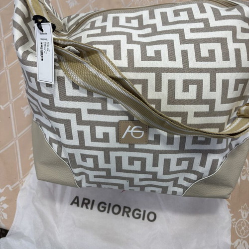 Aris Gewrgio shoulder beach travel bag, beige