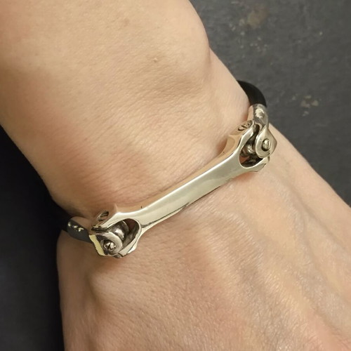 Silver 925 bracelet with rubber, like new, 18.5 cm