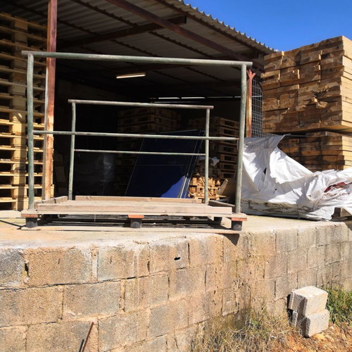 Wooden pallets used with side panels, set of 7
