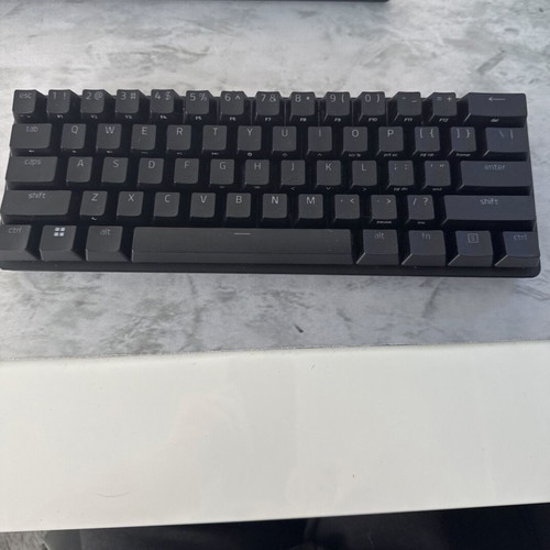 Razer Huntsman Mini 60% keyboard like new with 61 keys