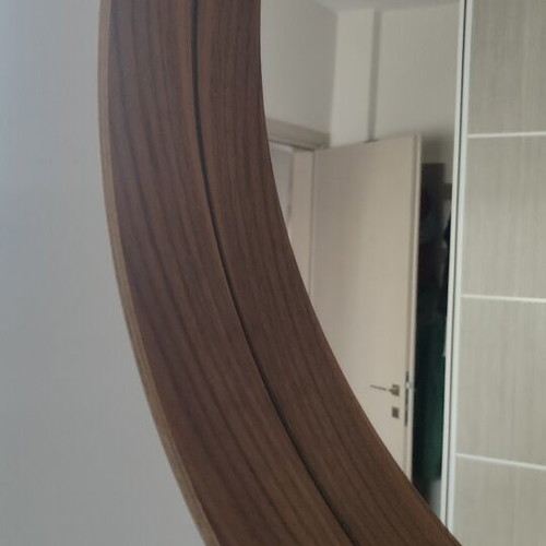 Round Oak Mirror 60 cm like new, natural wood frame