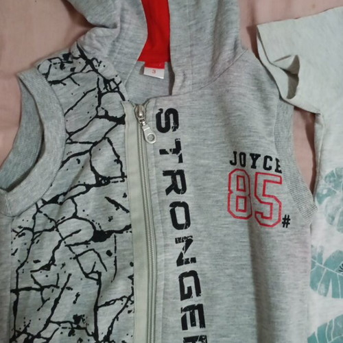 Summer T-shirts for 3-year-old boy, like new, pack