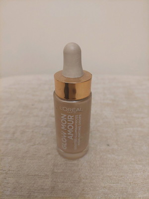 L'Oreal Paris Glow Mon Amour υγρό highlighter προσώπου καινούργιο