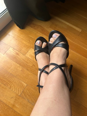 Black high-heeled sandals like new, 11 cm heel, size 40