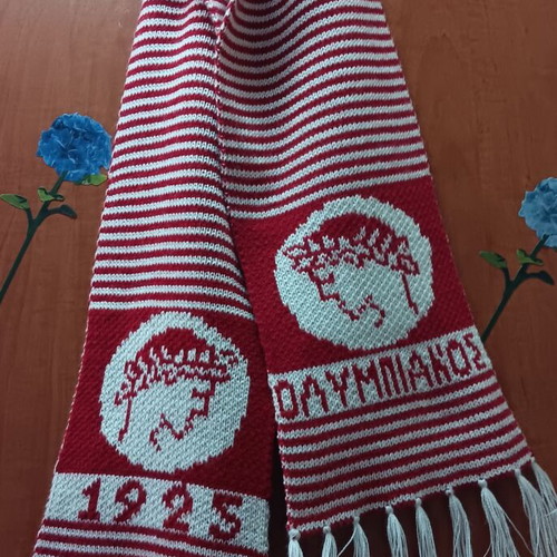 Olympiacos Piraeus scarves set, like new, 2 knitted red and white