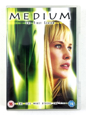 Medium Πρώτη σεζόν DVD μεταχειρισμένο, 4 δίσκοι, αγγλικοί υπότιτλοι