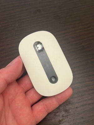 Huawei E5220 PA+ Mobile WiFi Hotspot used