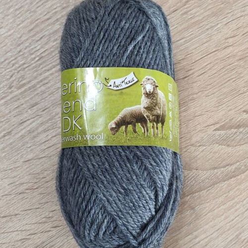 Merino knitting yarn 50g 100% processed wool, 104 meters new