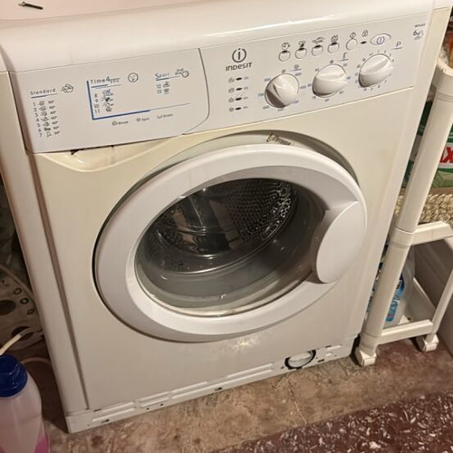 Indesit washing machine like new, 6 kg capacity
