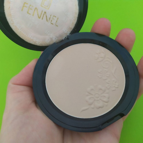 Powder named- ivory beige, new 3 euros
