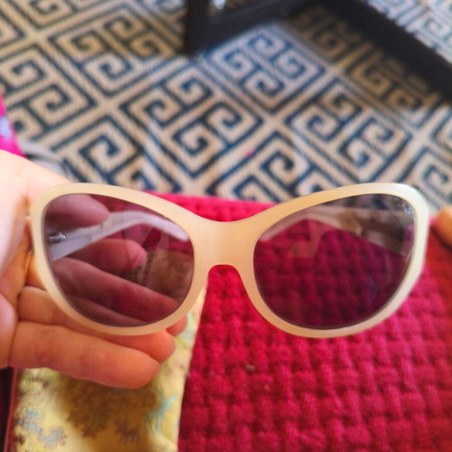 Miu Miu sunglasses used, beige, authentic missing flower detail
